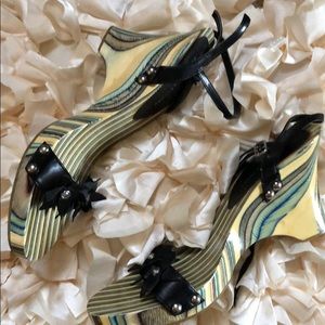 Chinese Laundry Sandal